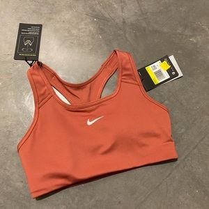 New with tags Nike Womens sports bra